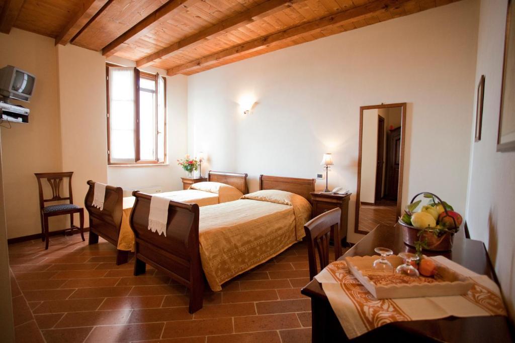 Agriturismo Santa Maria Bressanoro Castelleone Exterior foto