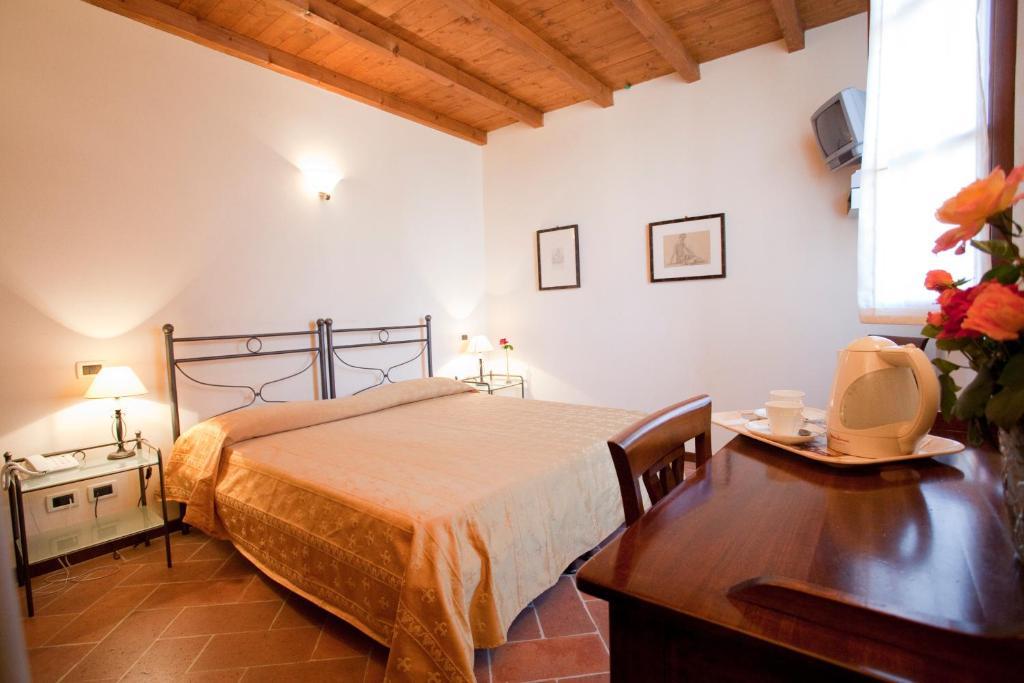 Agriturismo Santa Maria Bressanoro Castelleone Exterior foto